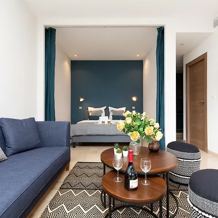 Gray D'albion Yourhosthelper * Cannes